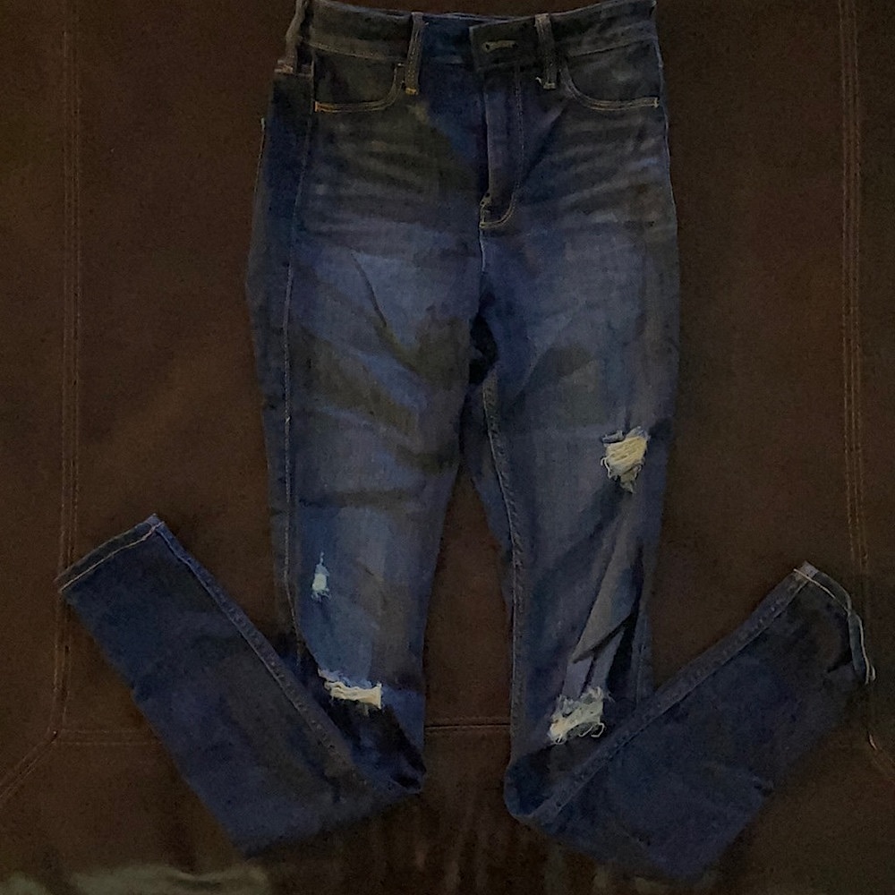 Hollister.  High-rise Jean leggings  1L